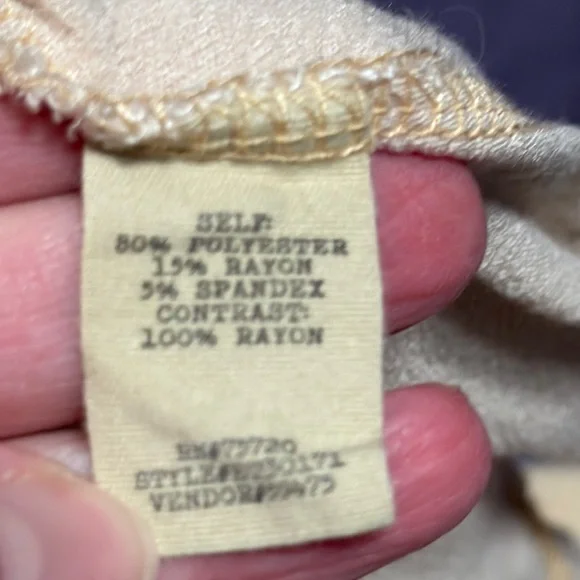 Gimmicks by BKE Cream Tunic with Ruffled Hem - Picture 5 of 5